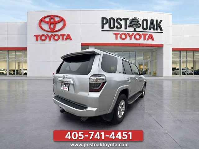 Used 2022 Toyota 4Runner SR5 AWD/4WD image 3