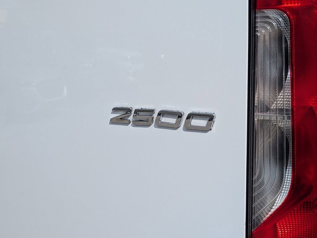 Used 2025 Mercedes-Benz Sprinter 2500 image 13