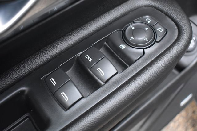 Used 2023 GMC Terrain SLT w/ Infotainment Package II AWD/4WD image 26