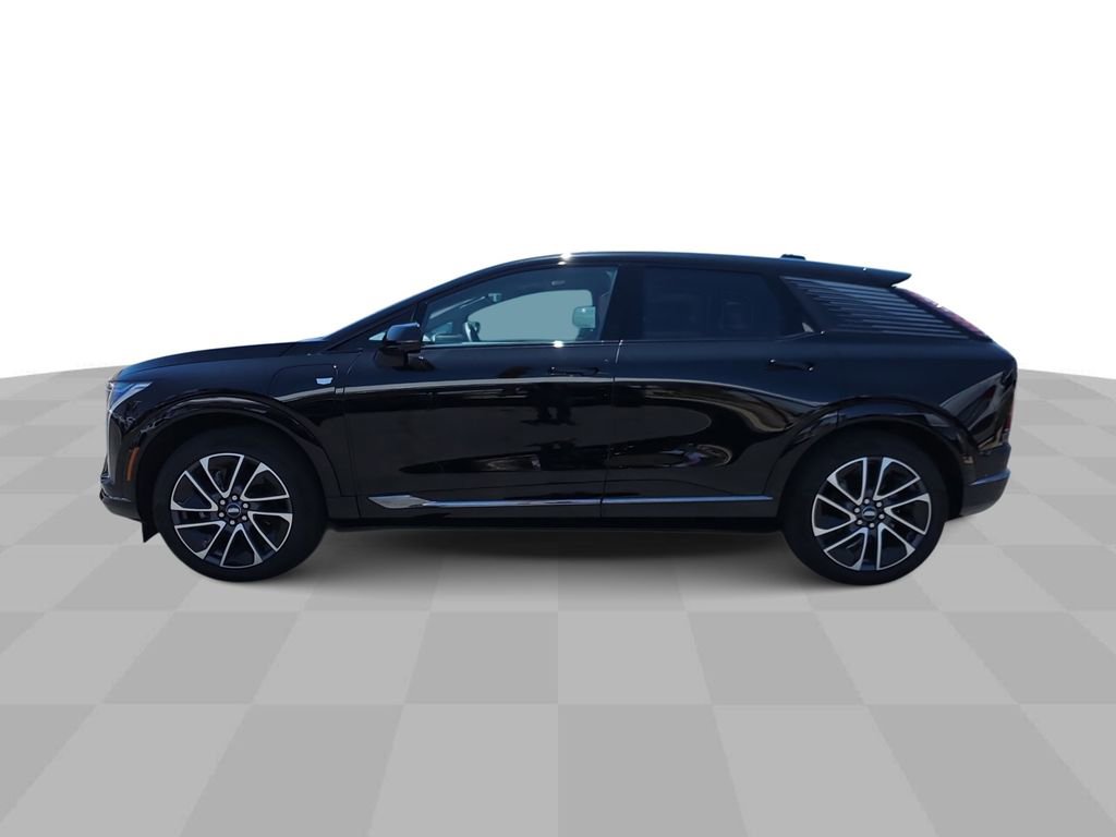 Used 2026 Cadillac Optiq Sport 2 RWD image 5