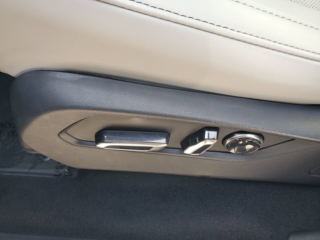 Used 2024 Acura MDX FWD w/ Technology Package image 18