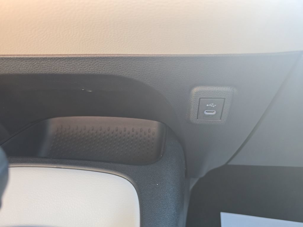 Used 2026 Toyota Corolla LE FWD image 28