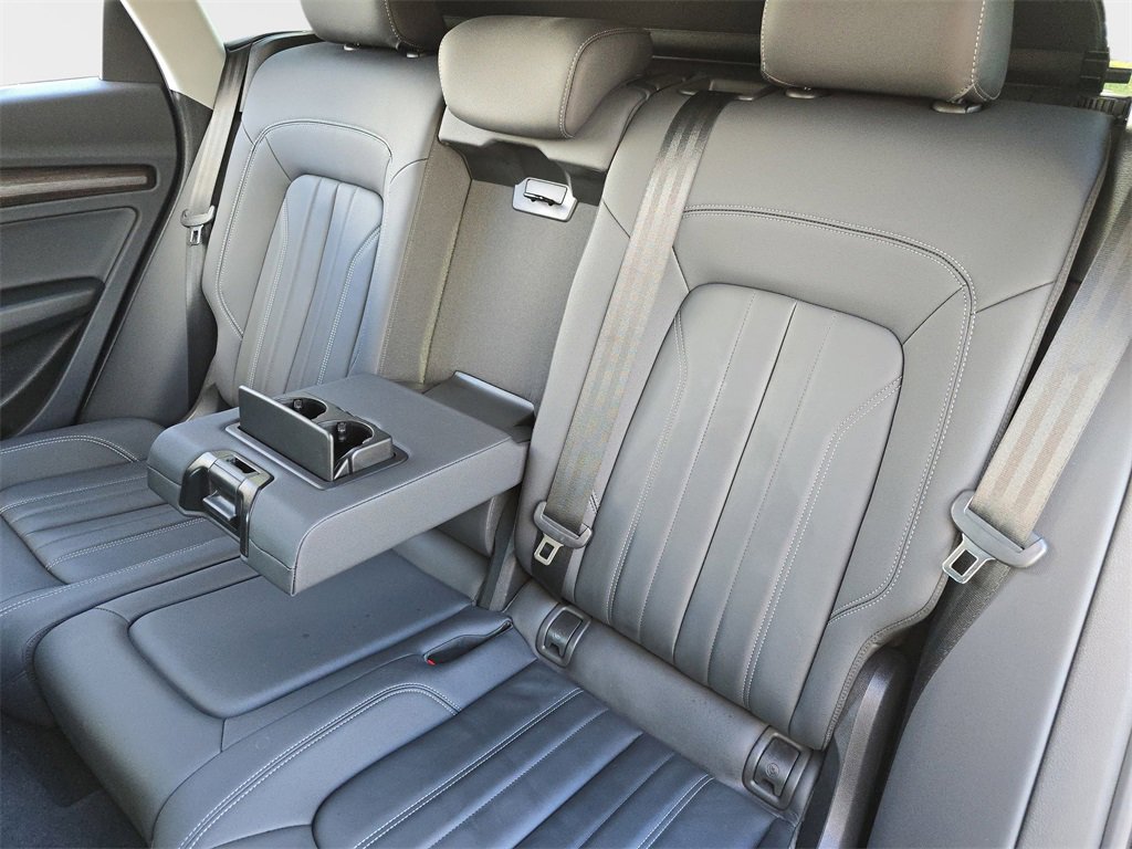 Used 2023 Audi Q5 2.0T Premium image 18