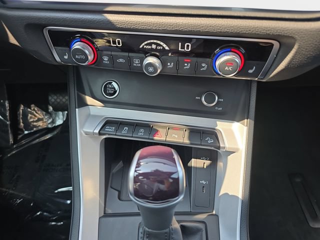 Certified 2024 Audi Q3 2.0T Premium w/ Convenience Package AWD/4WD image 24