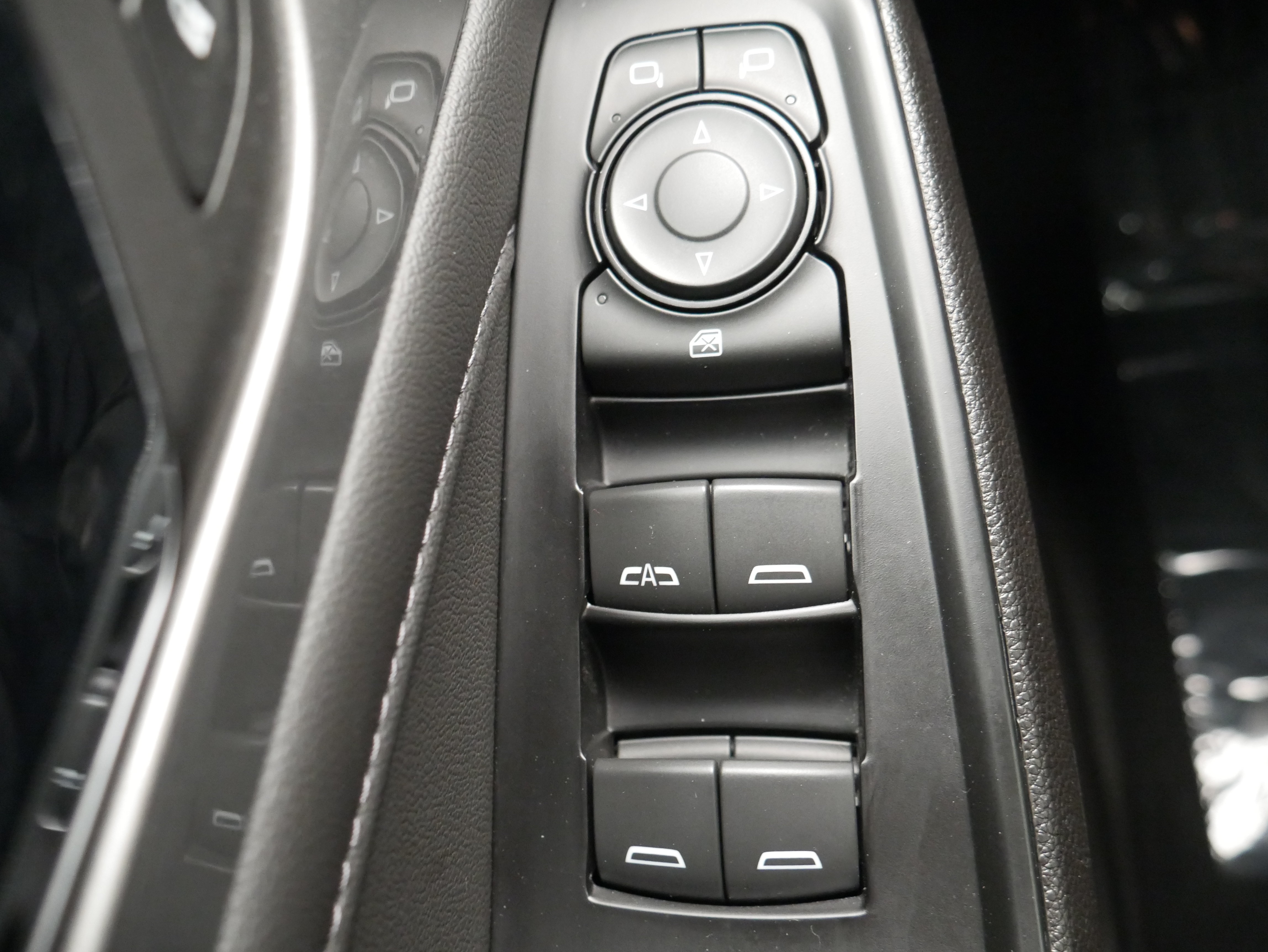 Certified 2023 Chevrolet Traverse LT AWD/4WD image 29