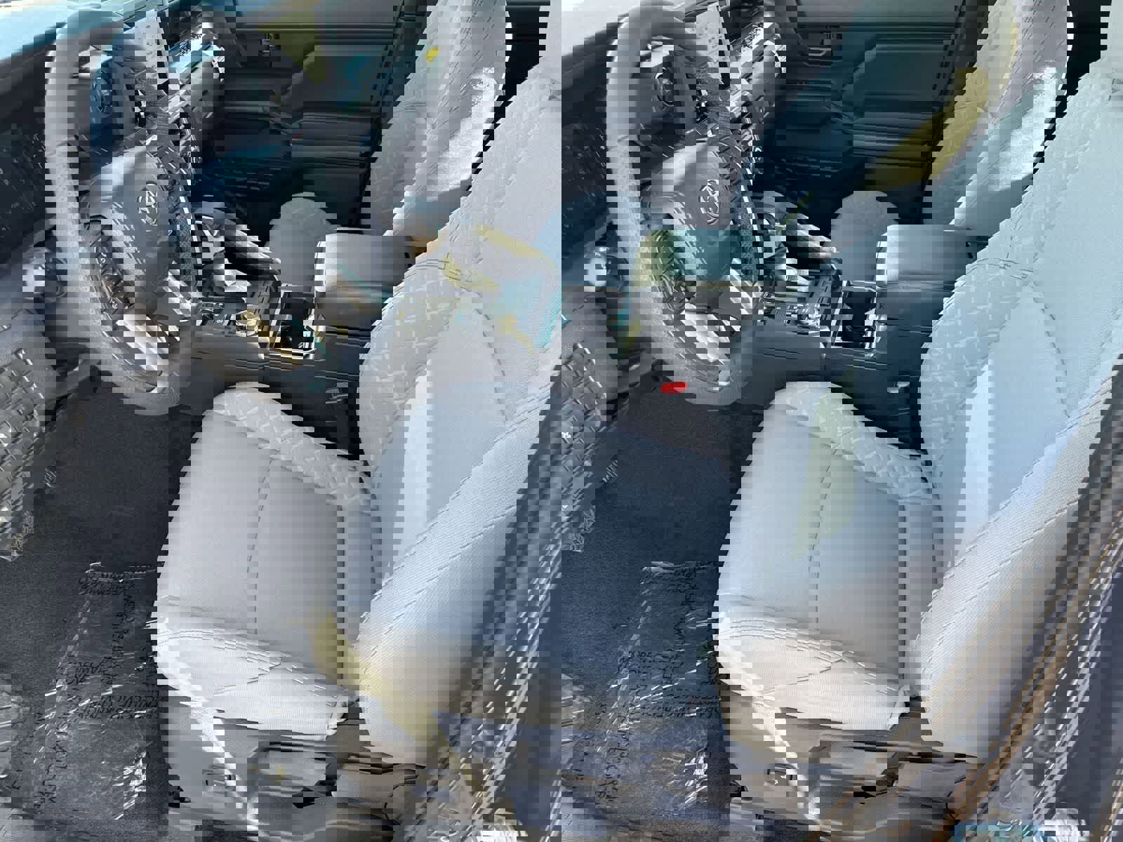 Used 2025 Toyota Tacoma SR5 image 17