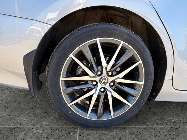 Used 2023 Toyota Camry XLE w/ Cold Weather Package image 14