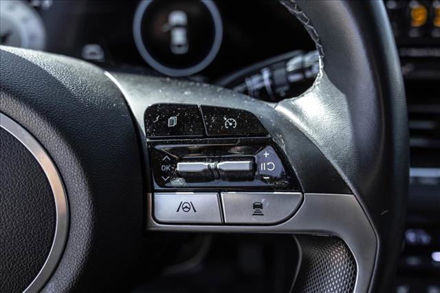 Used 2022 Hyundai Elantra Limited w/ Cargo Package image 15