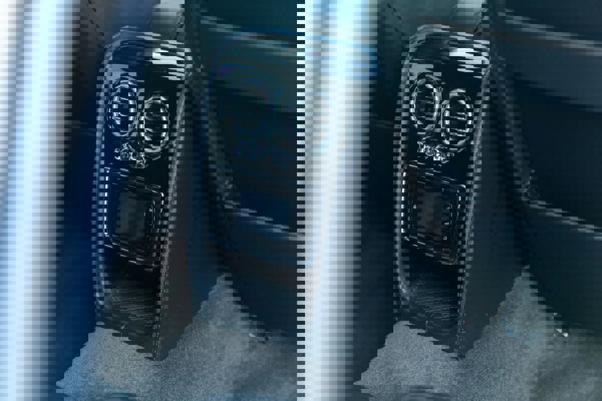 Used 2015 Bentley Flying Spur V8 image 55