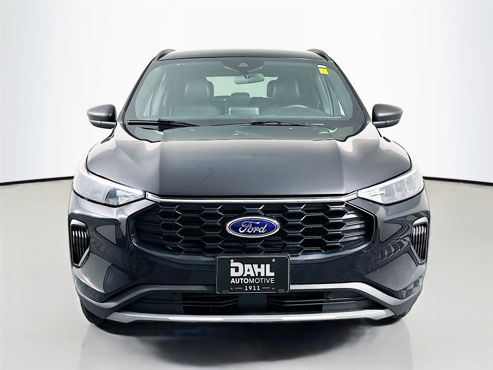 Used 2025 Ford Escape ST-Line image 2