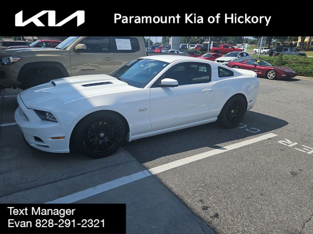 Used 2013 Ford Mustang GT Premium w/ Comfort Pkg RWD image 6