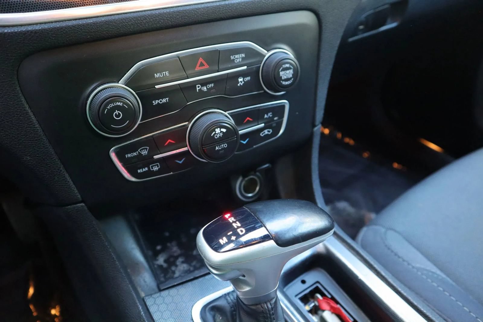 Used 2018 Dodge Charger R/T RWD image 39