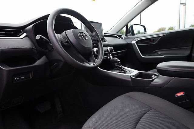 Used 2024 Toyota RAV4 LE image 30