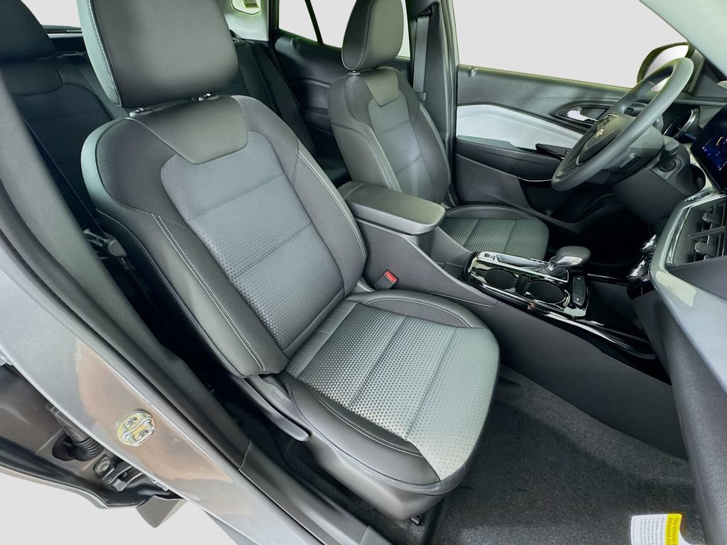 New 2026 Chevrolet Trax LT FWD image 26