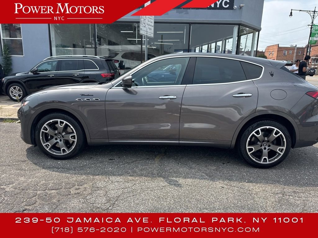 Used 2023 Maserati Levante Modena image 2