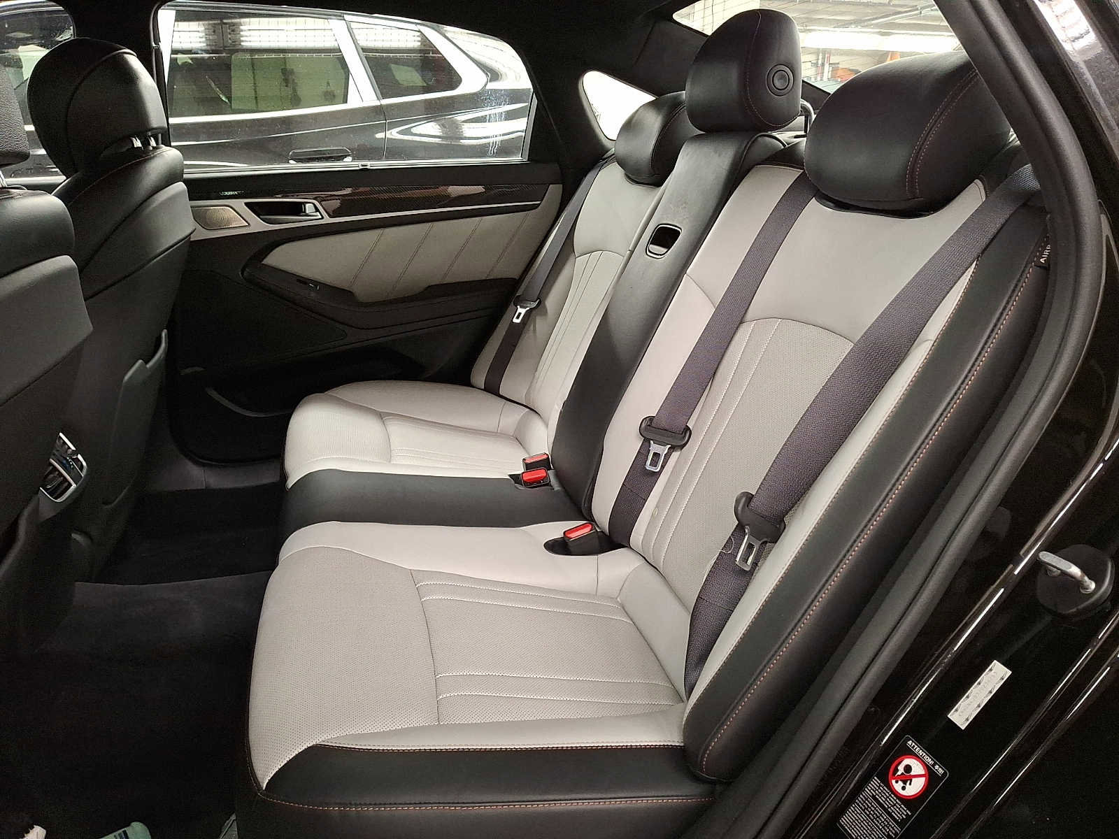 Used 2018 Genesis G80 3.3T Sport image 9