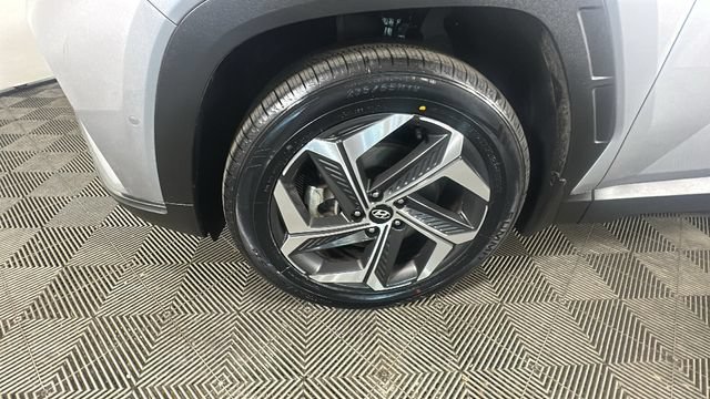 Certified 2024 Hyundai Tucson Limited AWD/4WD image 9