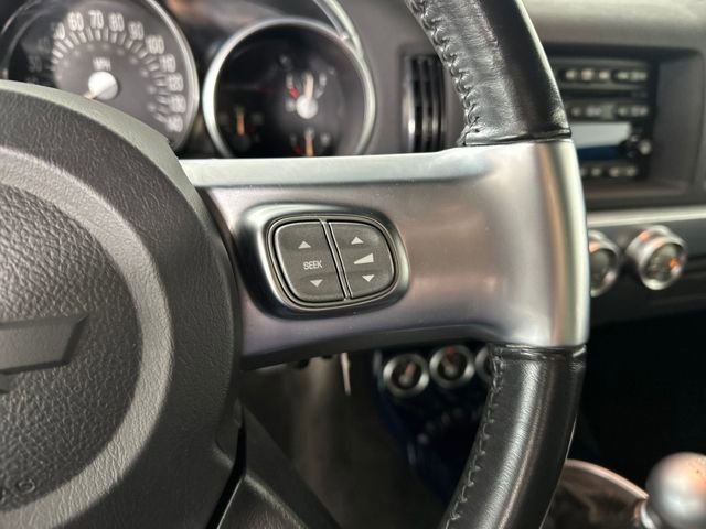 Used 2005 Chevrolet SSR w/ Preferred Equipment Group image 16