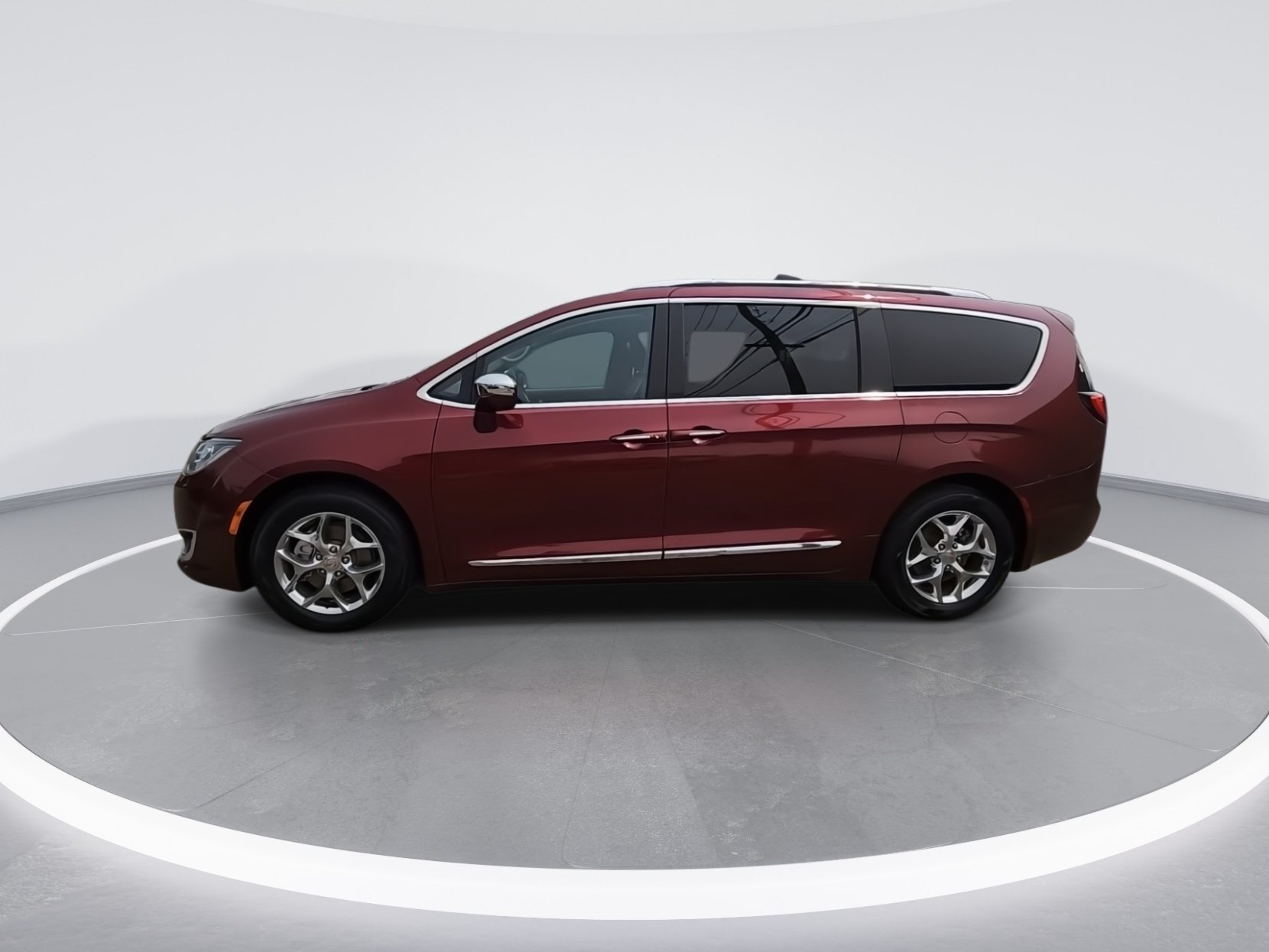Certified 2017 Chrysler Pacifica Limited FWD image 5