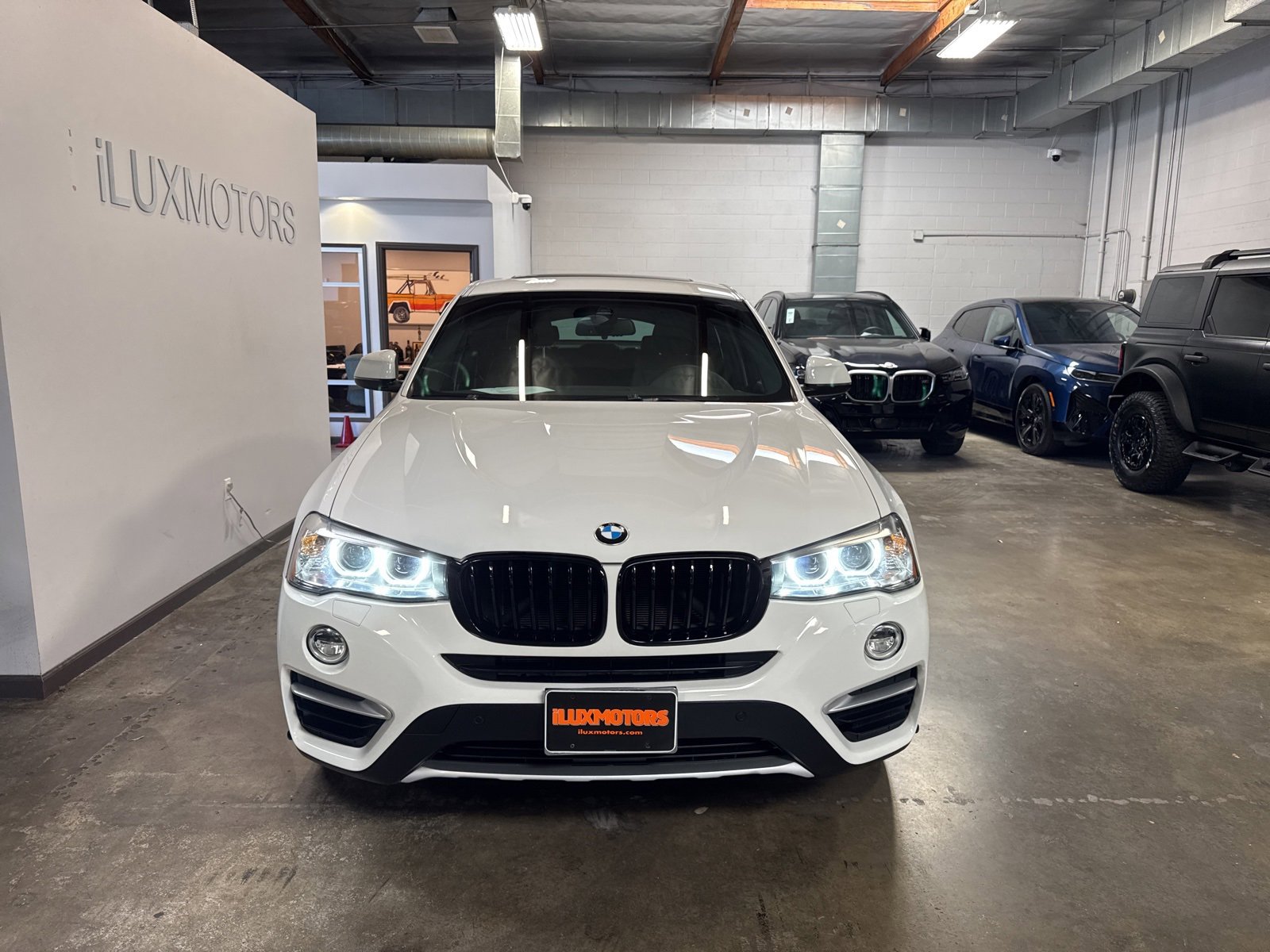 Used 2018 BMW X4 xDrive28i image 2
