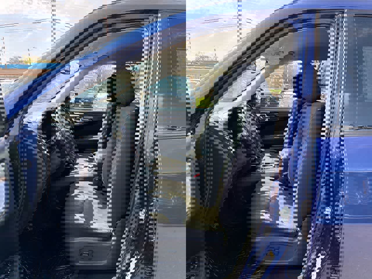 Used 2017 Nissan Pathfinder SV AWD/4WD image 21