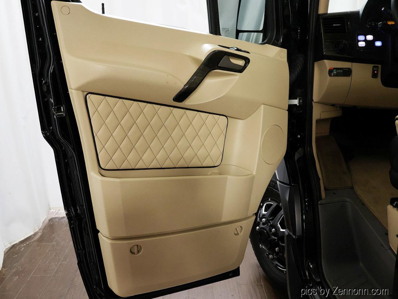 Used 2018 Mercedes-Benz Sprinter 3500 image 25