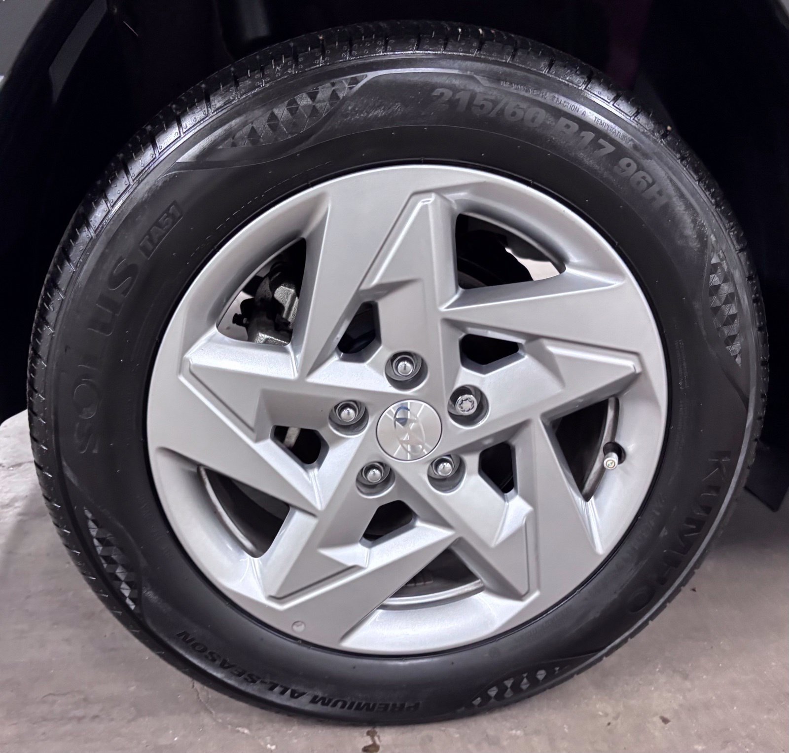 Certified 2025 Hyundai Kona SE FWD image 8