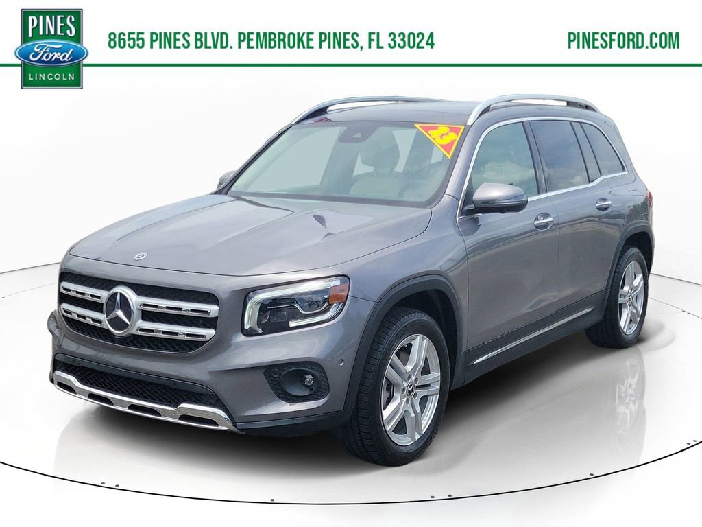 Used 2023 Mercedes-Benz GLB 250 image 1