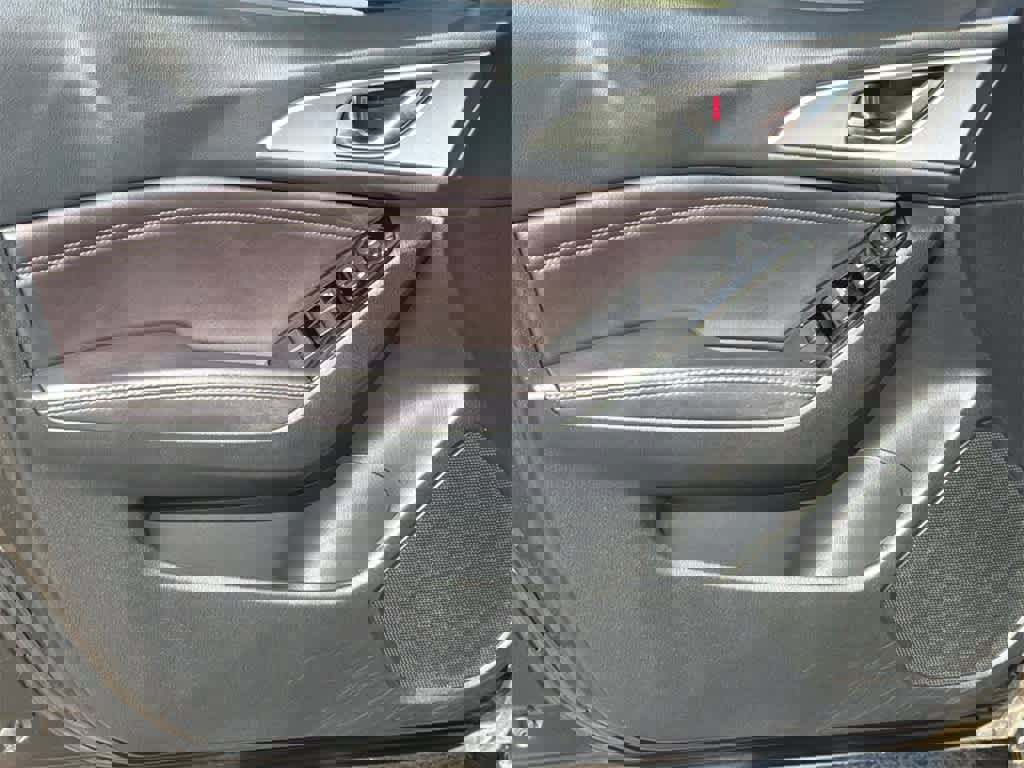 Used 2017 MAZDA MAZDA3 Touring image 11