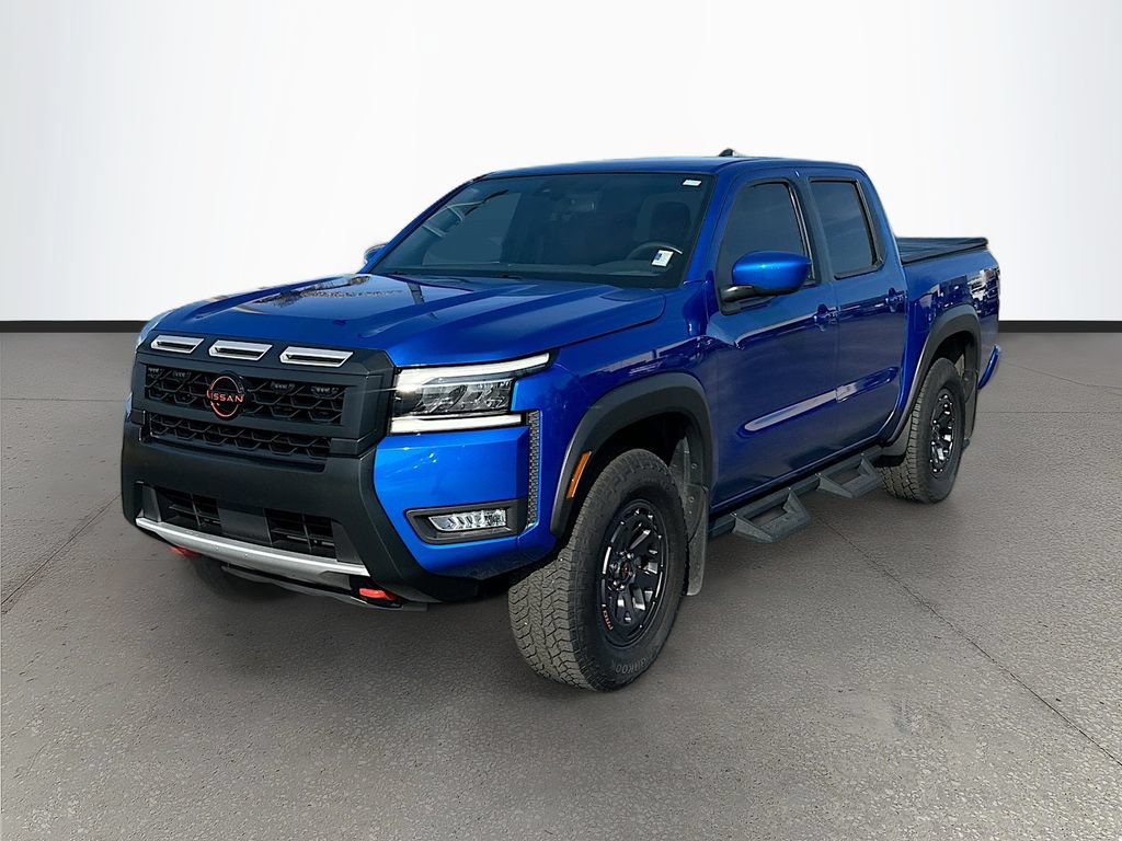 Used 2025 Nissan Frontier PRO-4X AWD/4WD image 3
