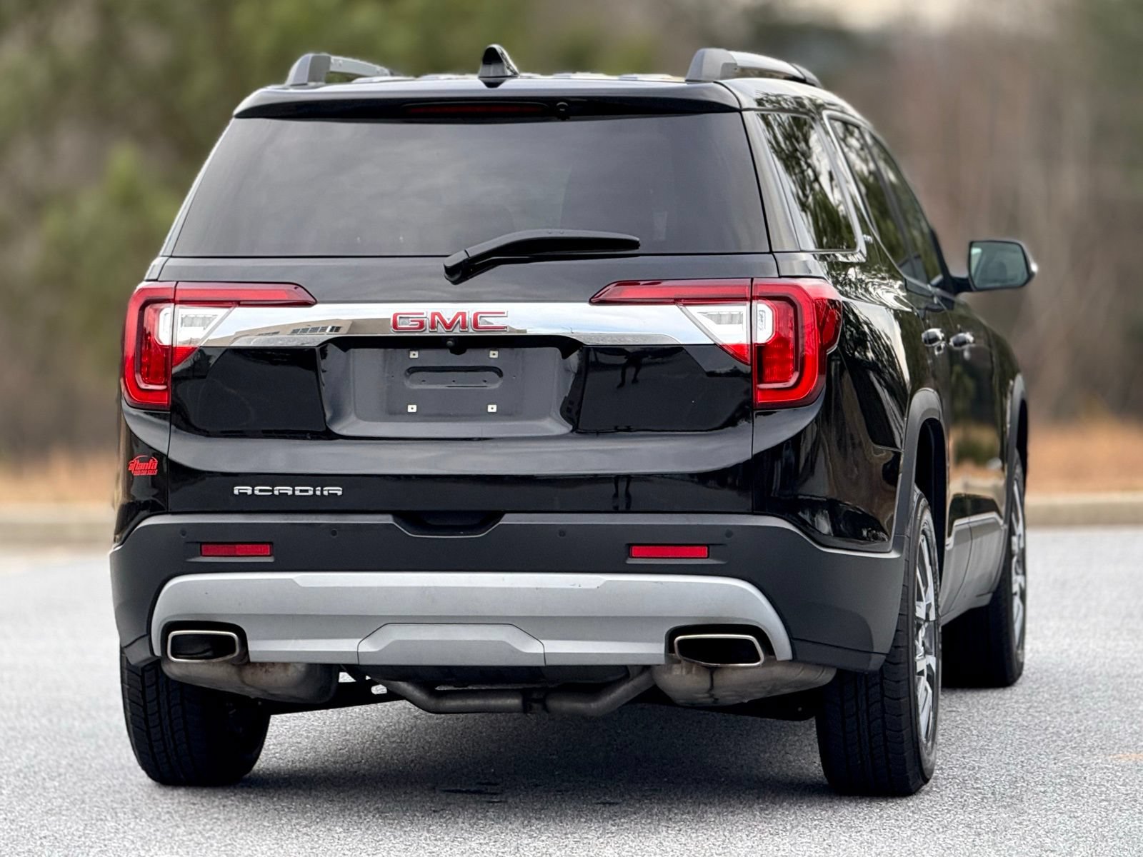 Used 2023 GMC Acadia SLT FWD image 6