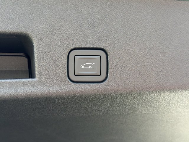 New 2027 Chevrolet Traverse RS AWD/4WD image 19