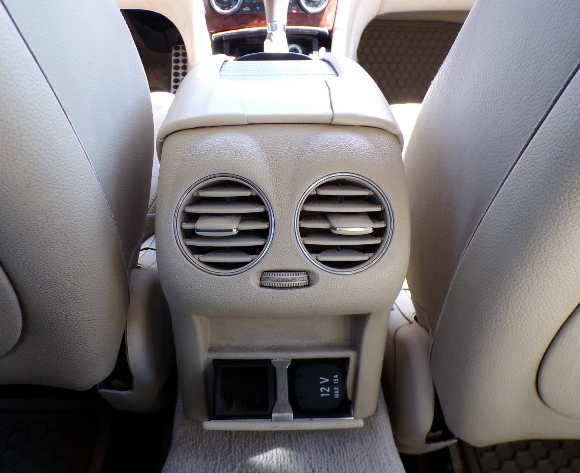 Used 2009 Mercedes-Benz CLK 350 Cabriolet image 28