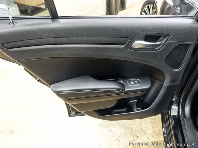 Used 2013 Chrysler 300 S RWD image 18