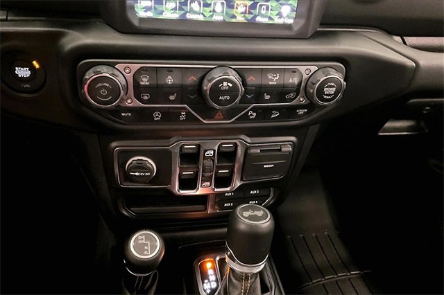 Used 2020 Jeep Wrangler Unlimited Sahara image 26