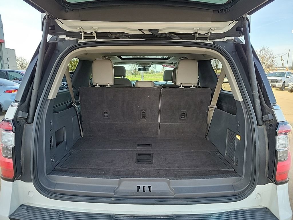 Used 2021 Ford Expedition Max Limited image 16