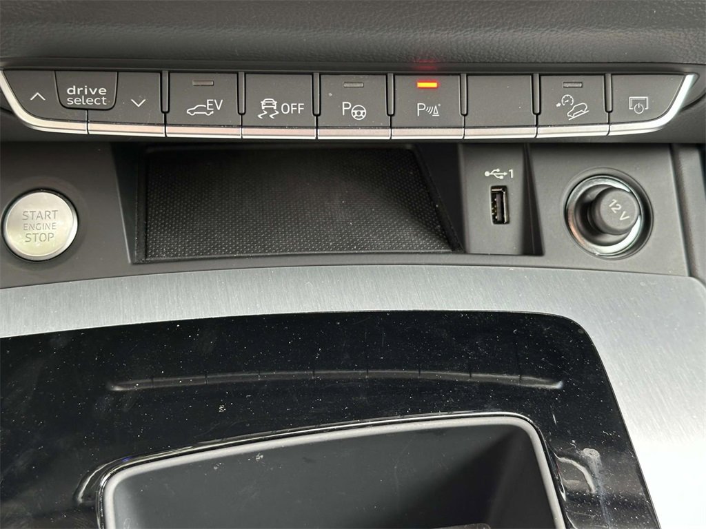 Used 2021 Audi Q5 e Prestige image 12