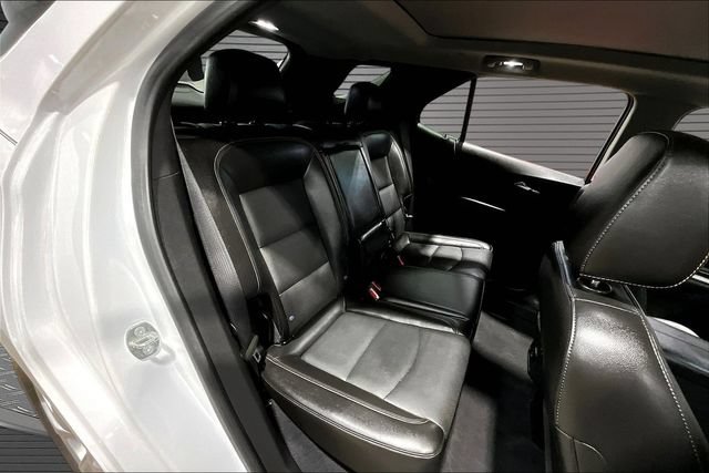 Used 2021 Chevrolet Equinox Premier FWD image 24