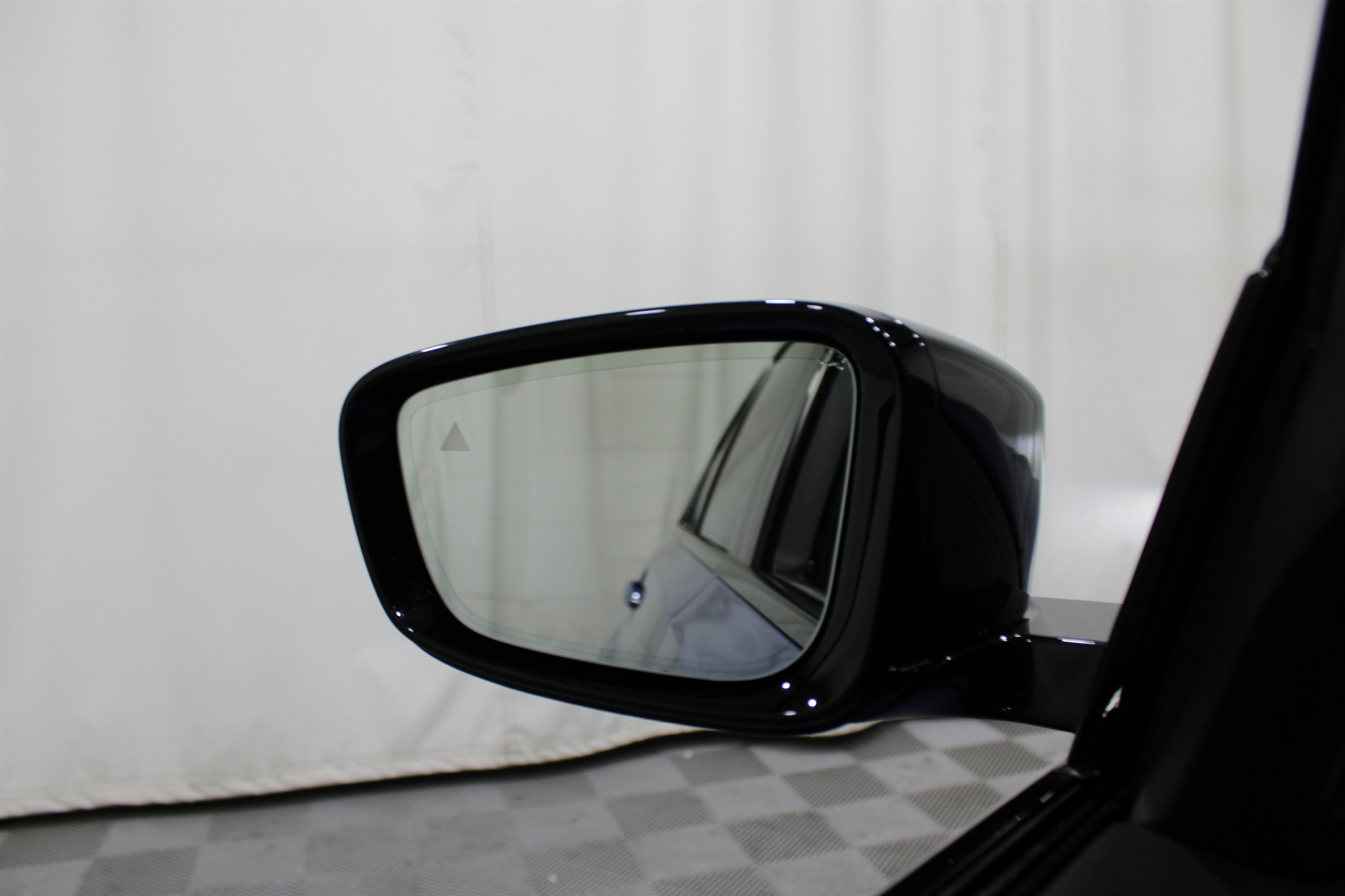 Used 2023 BMW 330i Sedan w/ M Sport Package image 13