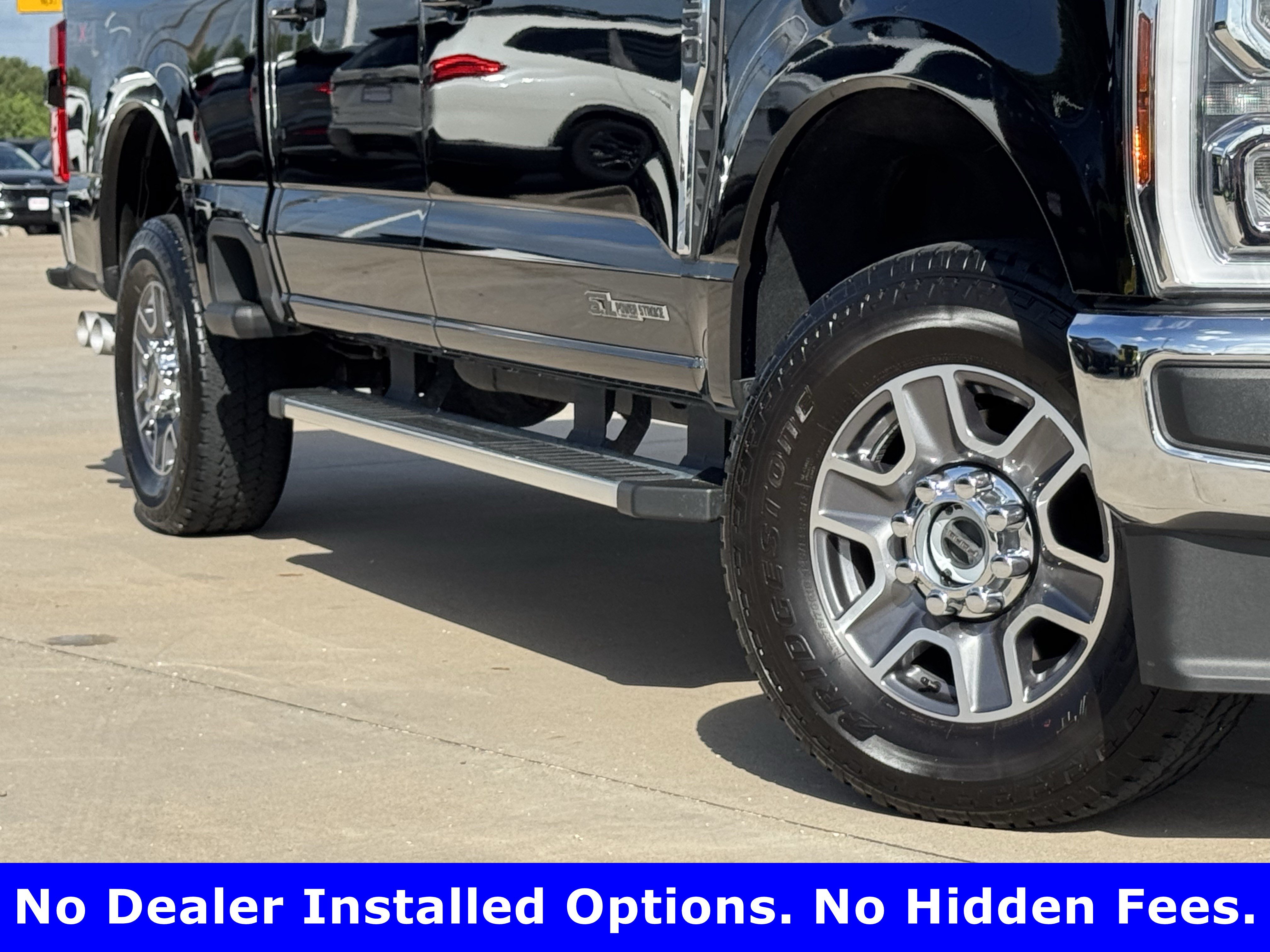 Used 2025 Ford F250 Lariat AWD/4WD image 3
