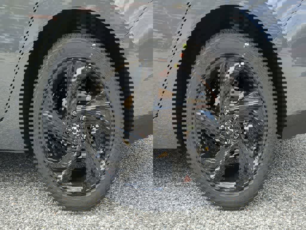 New 2026 Hyundai Elantra Sport FWD image 14