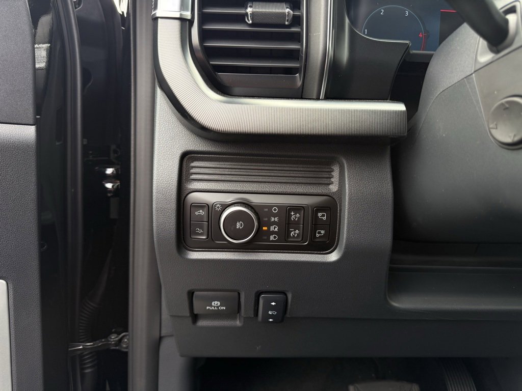 New 2026 Ford F250 Platinum image 13