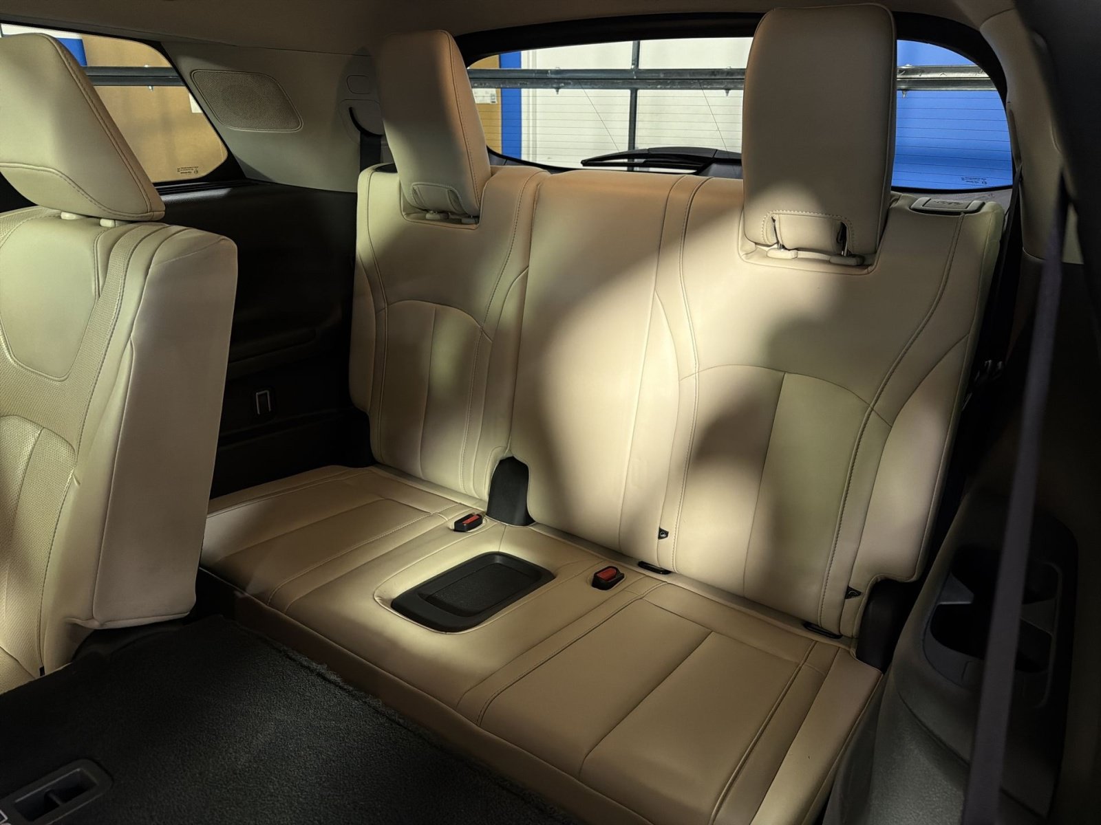 Used 2023 INFINITI QX60 Luxe w/ Cargo Package AWD/4WD image 31