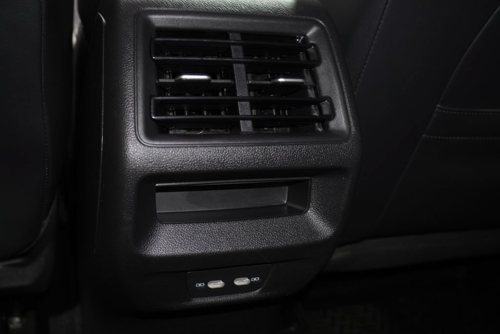 Certified 2026 Volkswagen Tiguan SE AWD/4WD image 15