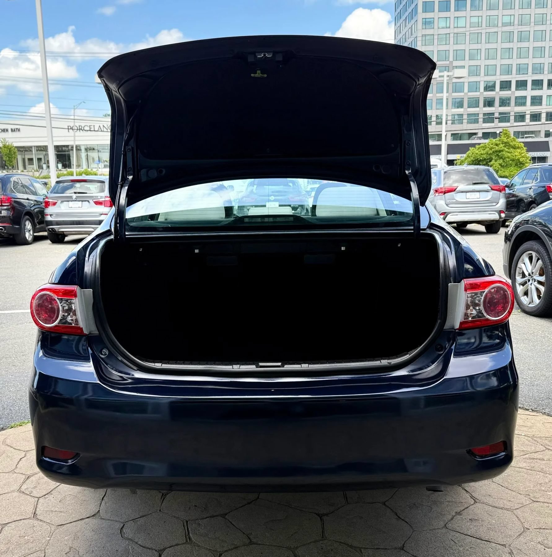 Used 2012 Toyota Corolla LE FWD image 33