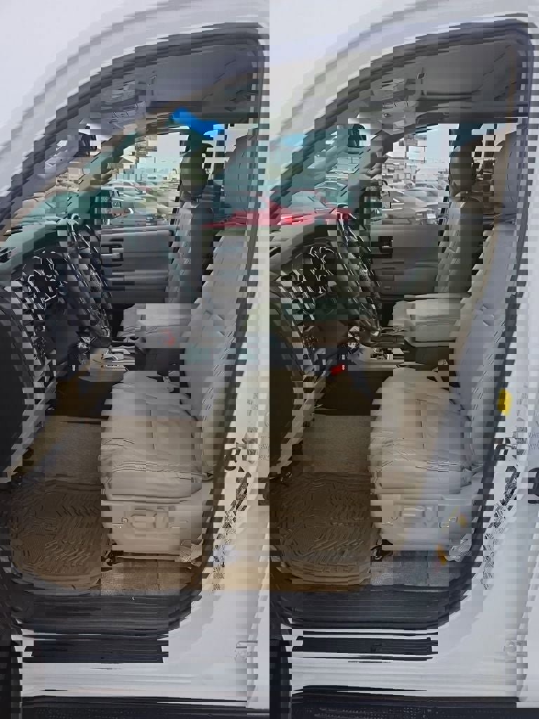 Used 2011 Toyota Sequoia Limited image 13