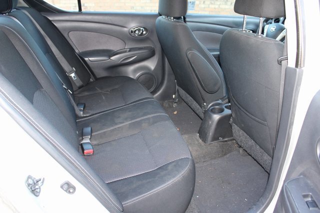 Used 2015 Nissan Versa SL image 16