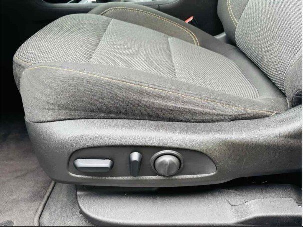 Used 2021 Chevrolet Traverse LT image 4