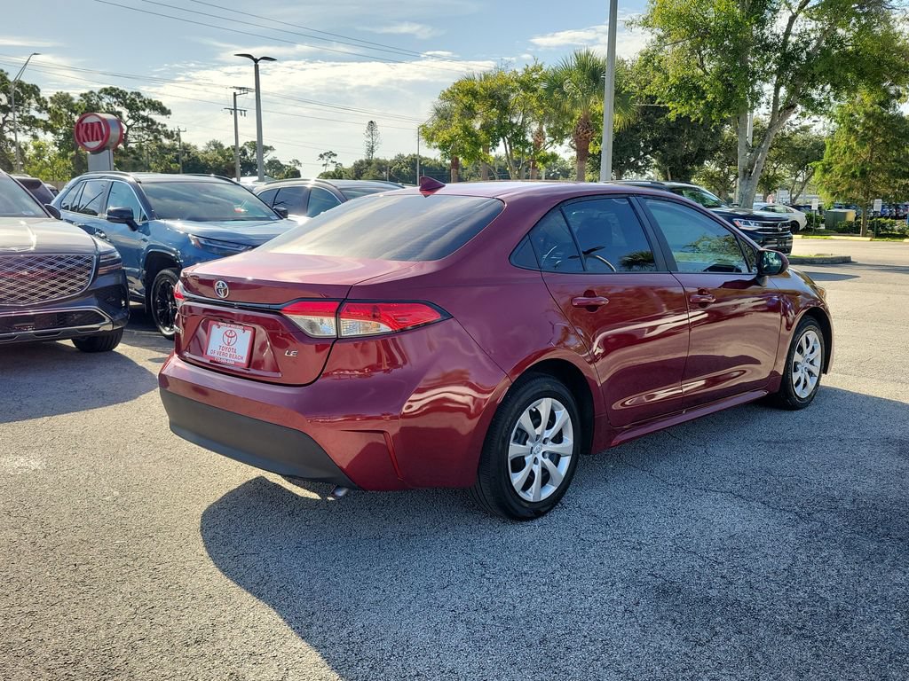 Used 2024 Toyota Corolla LE FWD image 4