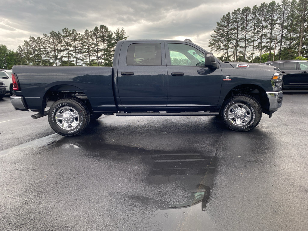 New 2026 RAM 2500 Tradesman AWD/4WD image 4